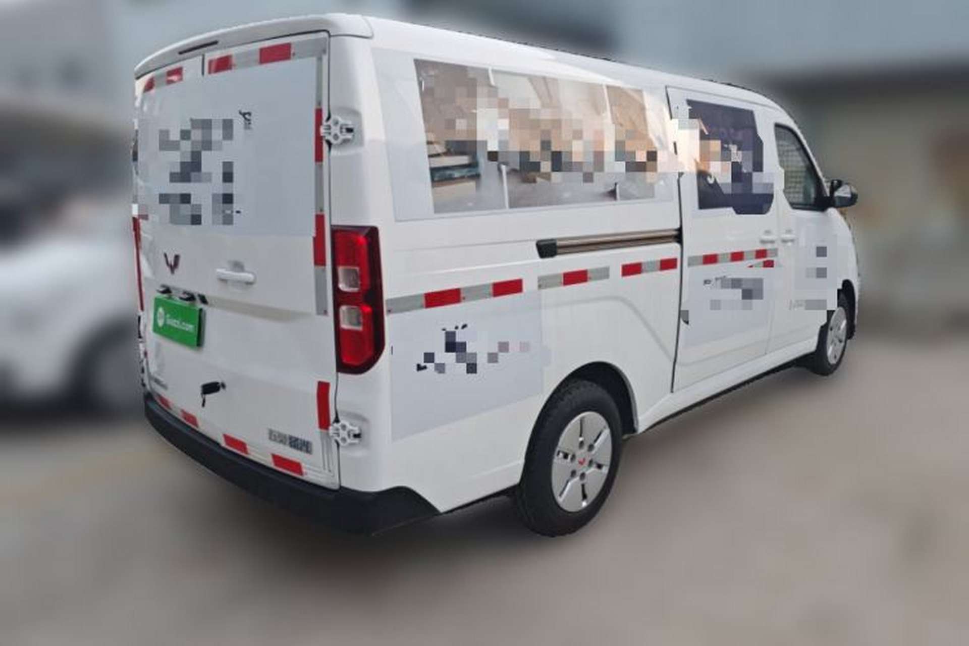 Used Wuling Yangguang 2024 300km Comfort Version with Sealed Windows 75kW Rear Right 45 Deg