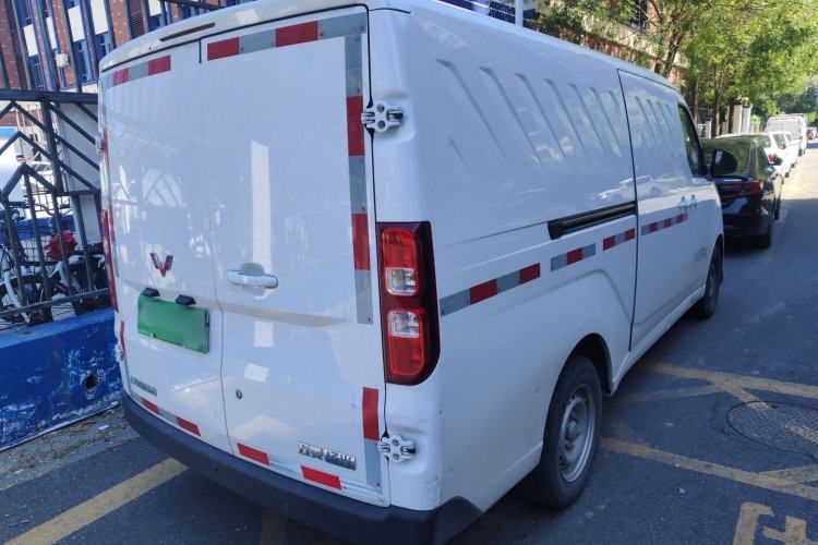 Used Wuling Yangguang 2024 300km Comfort Version with Sealed Windows 60kW Rear Right 45 Deg