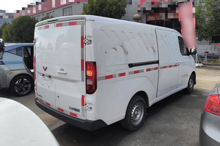 Used Wuling Yangguang 2024 300km Range Practical Window-Sealed Version 60kW Rear Right 45 Deg
