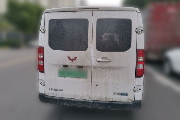Used Wuling Yangguang 2024 300KM Comfort Version Passenger Van 75kW Rear