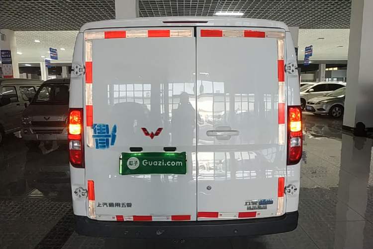Used Wuling Yangguang 2024 230km Practical Enclosed-Window Version 60kW Rear