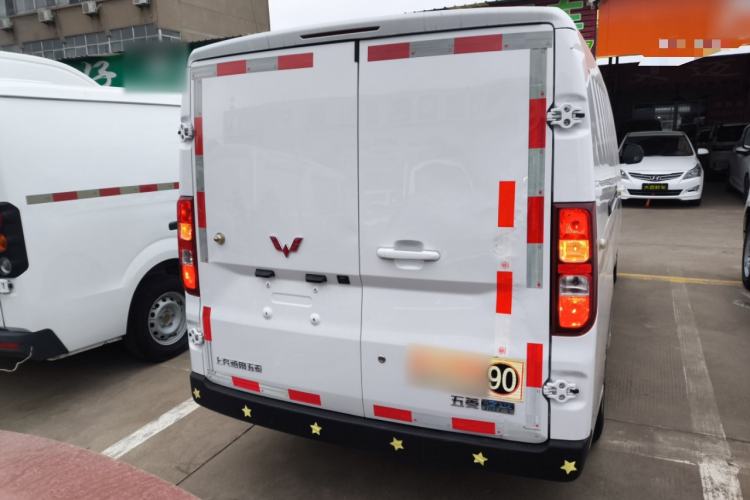 Used Wuling Yangguang 2024 300km Comfort Version with Sealed Windows 60kW Rear