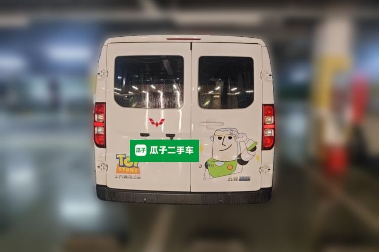 Used Wuling Yangguang 2024 300KM Comfort Version Passenger Van 75kW Rear