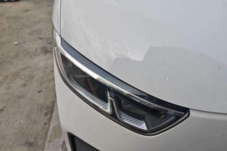 Used Wuling Yangguang 2024 300km Comfort-Grade Passenger Van 60kW Right Front Headlight