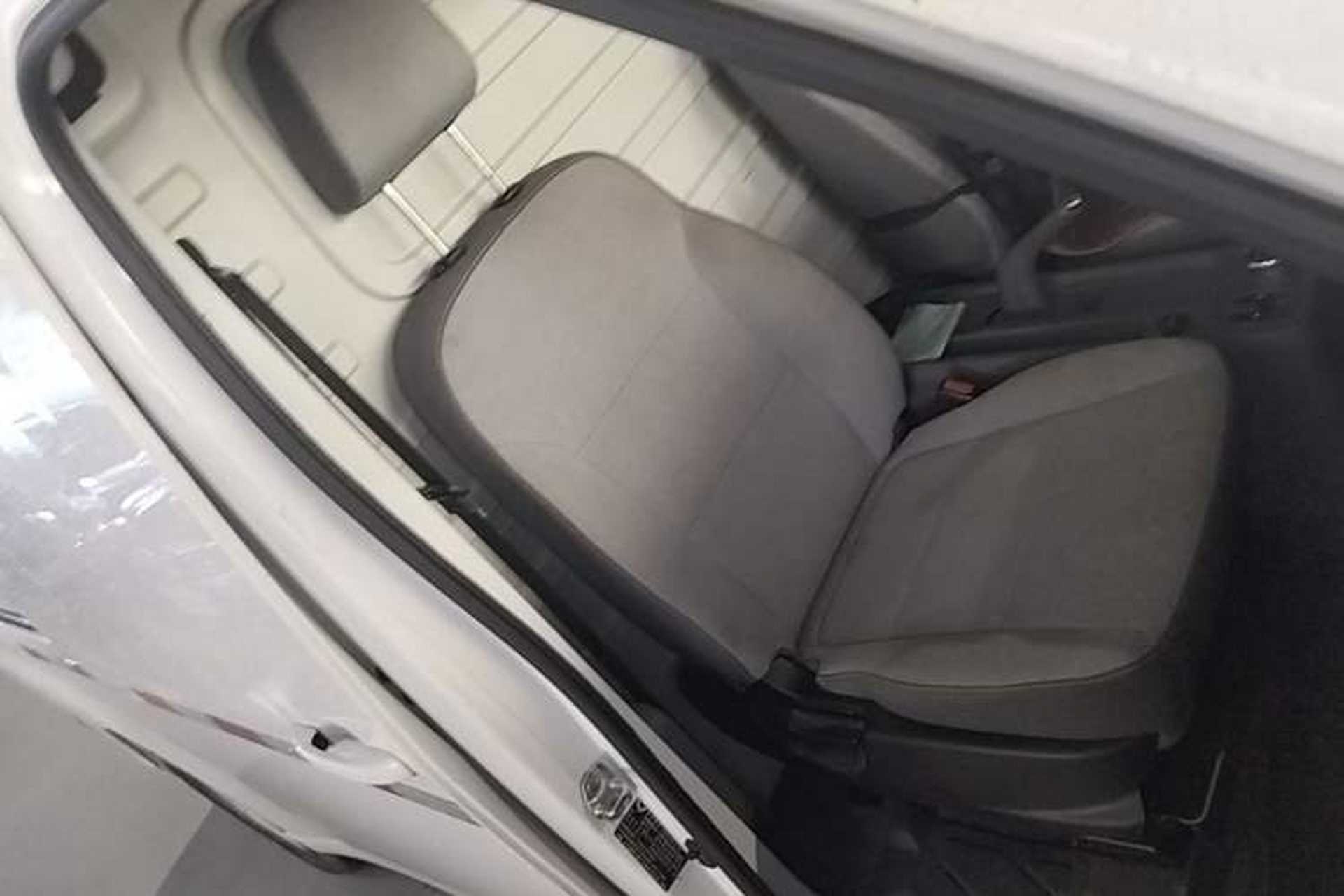 Used Wuling Yangguang 2024 300km Range Practical Window-Sealed Version 60kW Right Front Seat