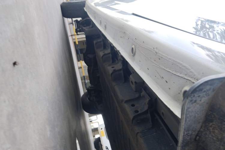Used Wuling Yangguang 2024 300km Range Practical Window-Sealed Version 60kW Right Side Sill