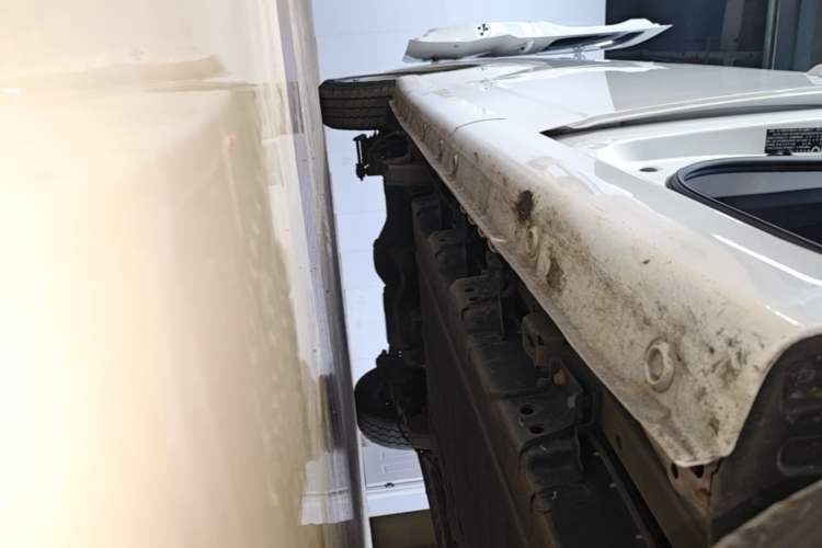 Used Wuling Yangguang 2024 300km Comfort-Grade Passenger Van 60kW Right Side Sill