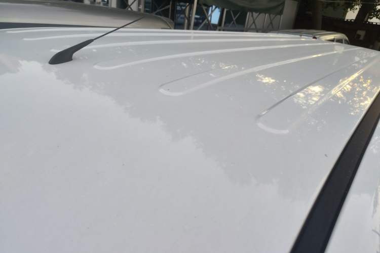 Used Wuling Yangguang 2024 300KM Comfort Version Passenger Van 75kW Roof