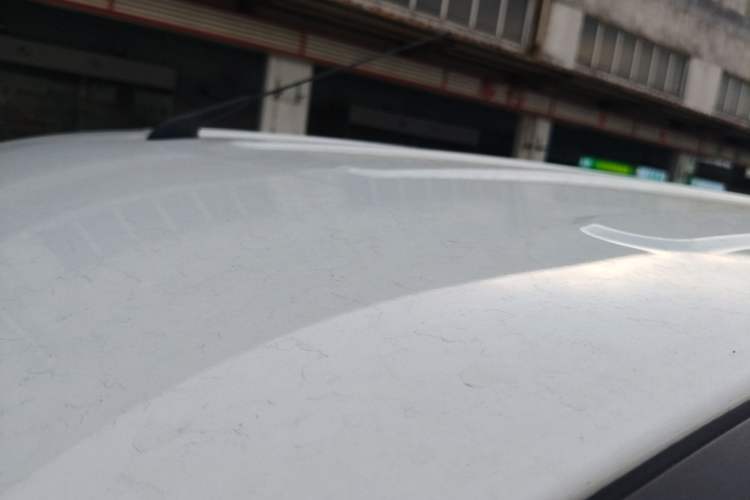 Used Wuling Yangguang 2024 300KM Comfort Version Passenger Van 75kW Roof