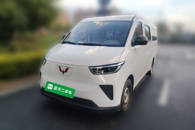 Wuling Yangguang 2024 300KM Comfort Version Passenger Van 75kW مستعملة