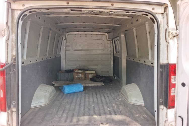 Used Wuling Yangguang 2024 300km Comfort Version with Sealed Windows 60kW Trunk
