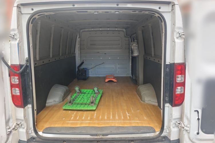 Used Wuling Yangguang 2024 300km Range Practical Window-Sealed Version 60kW Trunk