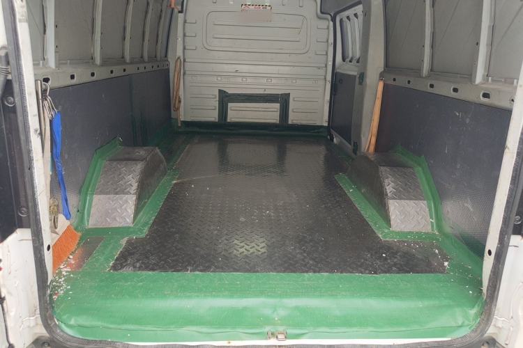 Used Wuling Yangguang 2024 300km Comfort Version with Sealed Windows 60kW Trunk