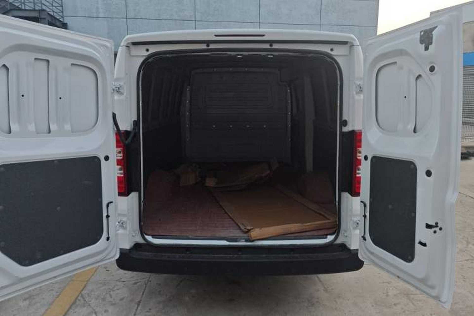 Used Wuling Yangguang 2024 300km Comfort Version with Sealed Windows 75kW Trunk