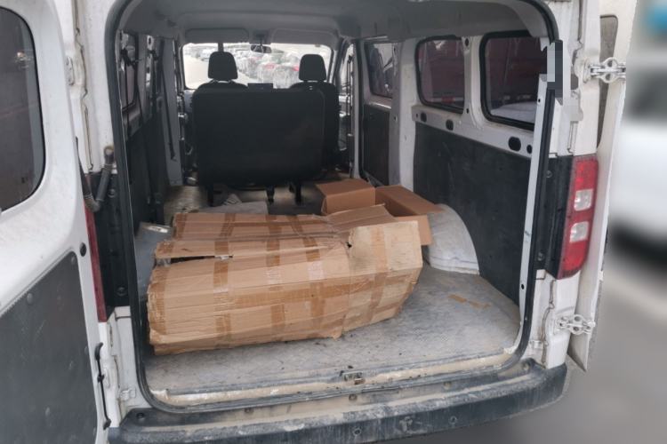 Used Wuling Yangguang 2024 300KM Comfort Version Passenger Van 75kW Trunk