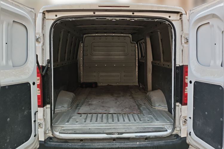 Used Wuling Yangguang 2024 300km Range Practical Window-Sealed Version 60kW Trunk