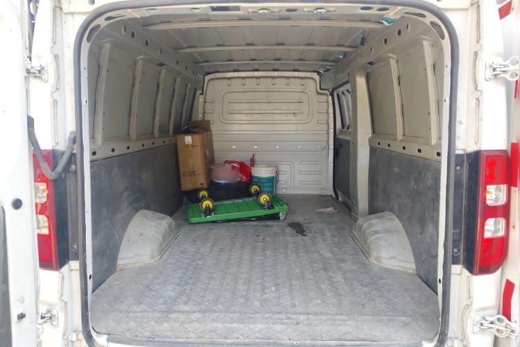 Used Wuling Yangguang 2024 300km Comfort Version with Sealed Windows 60kW Trunk