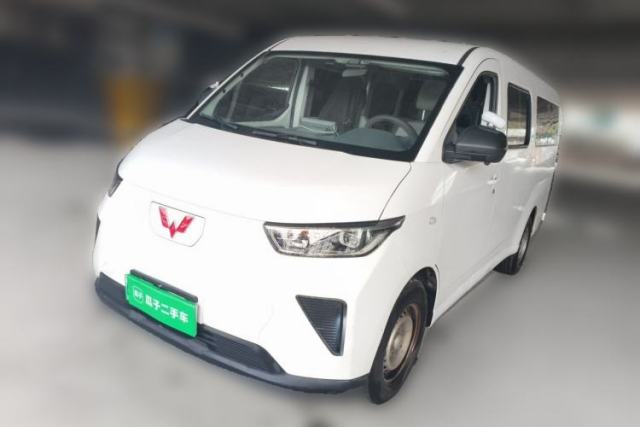 Used Wuling Yangguang 2024 300km Comfort-Grade Passenger Van 60kW