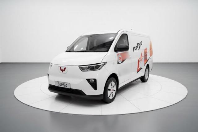 Used Wuling Yangguang 2024 300km Comfort Version with Sealed Windows 75kW