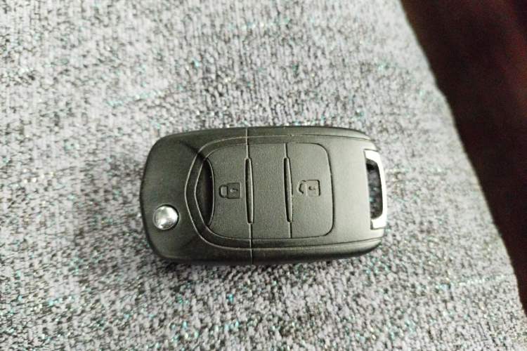 Used Wuling Yangguang 2024 300km Range Practical Window-Sealed Version 60kW Vehicle Key