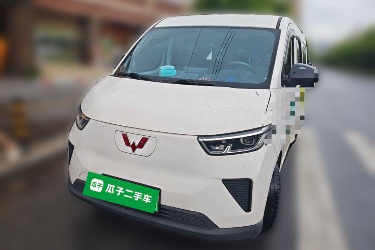 Used Wuling Yangguang 2024 300KM Comfort Version Passenger Van 75kW Guazi used car, China used car export, Used car for sale, Used  cars, Cheapest cars for sale