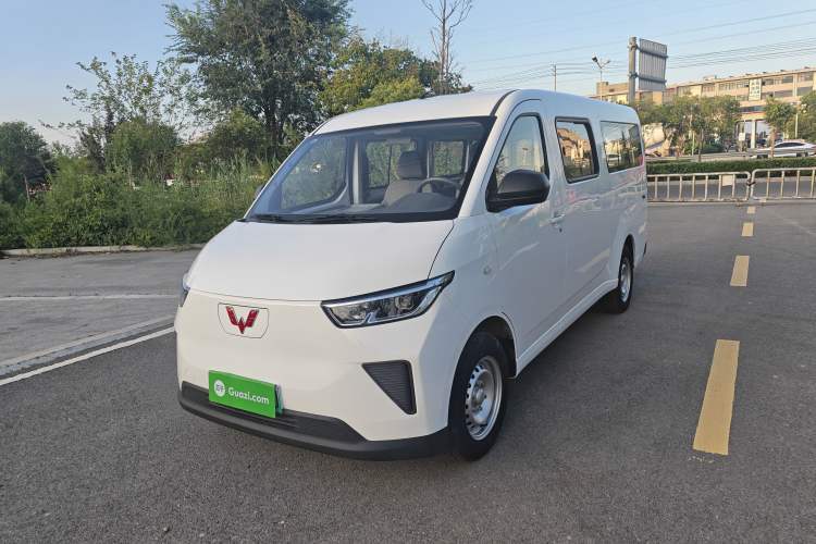 Used Wuling Yangguang 2024 300km Comfort-Grade Passenger Van 60kW Guazi used car, China used car export, Used car for sale, Used  cars, Cheapest cars for sale