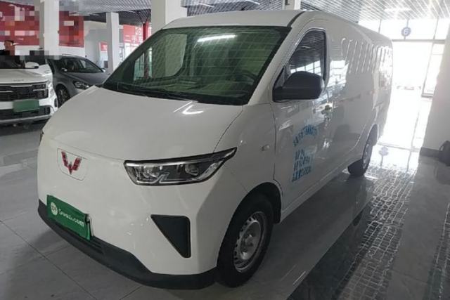 Used Wuling Yangguang 2024 230km Practical Enclosed-Window Version 60kW