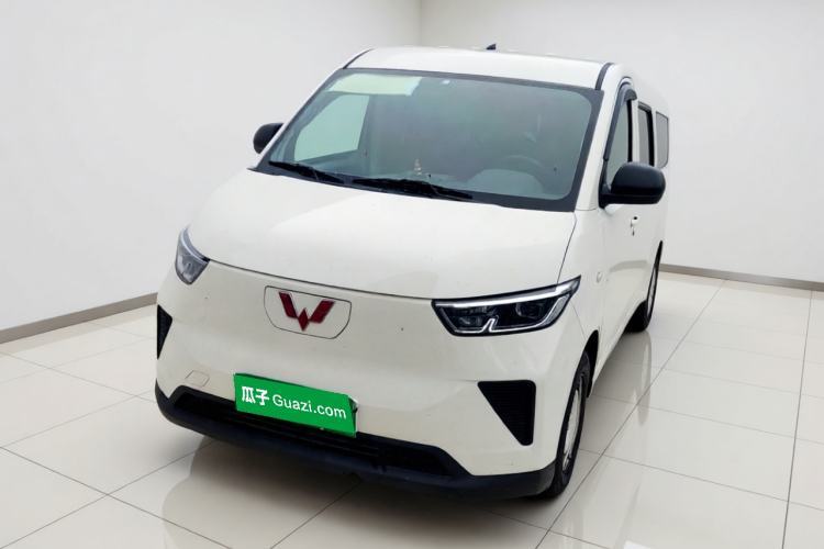 Used Wuling Yangguang 2024 300KM Comfort Version Passenger Van 75kW Guazi used car, China used car export, Used car for sale, Used cars, Cheapest cars for sale