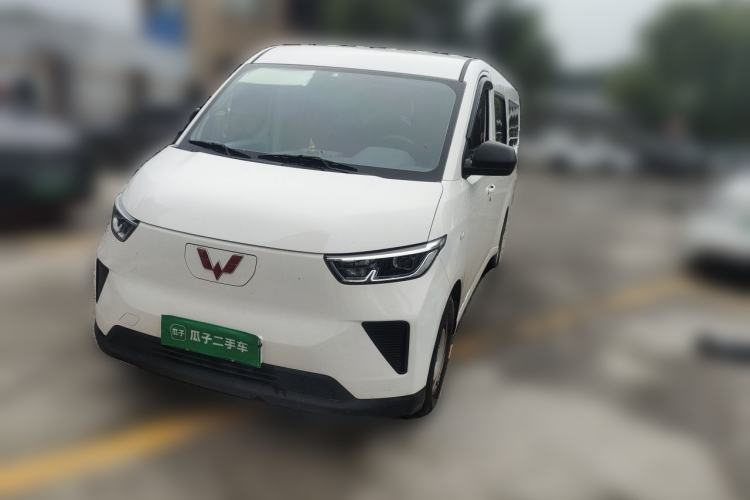 Used Wuling Yangguang 2024 300KM Comfort Version Passenger Van 75kW Guazi used car, China used car export, Used car for sale, Used cars, Cheapest cars for sale