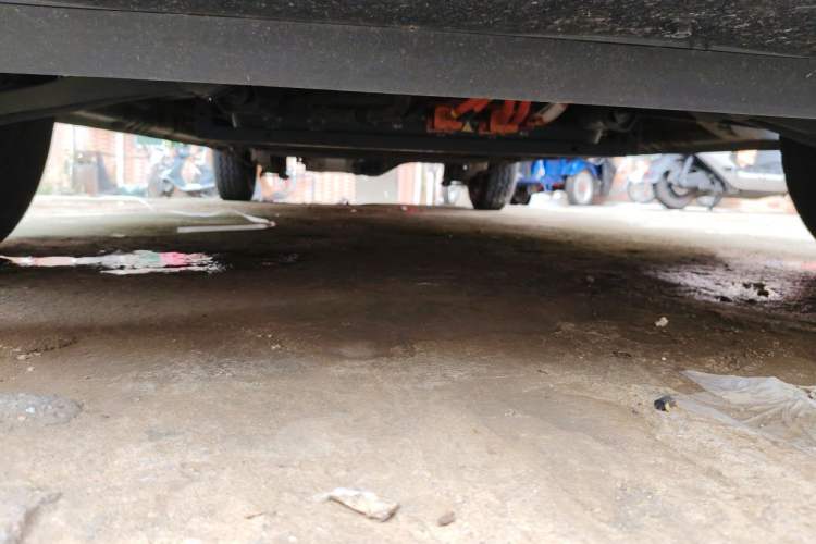 Used Wuling Yangguang 2025 Model 400km Bus Edition—Comfort Edition Chassis Front