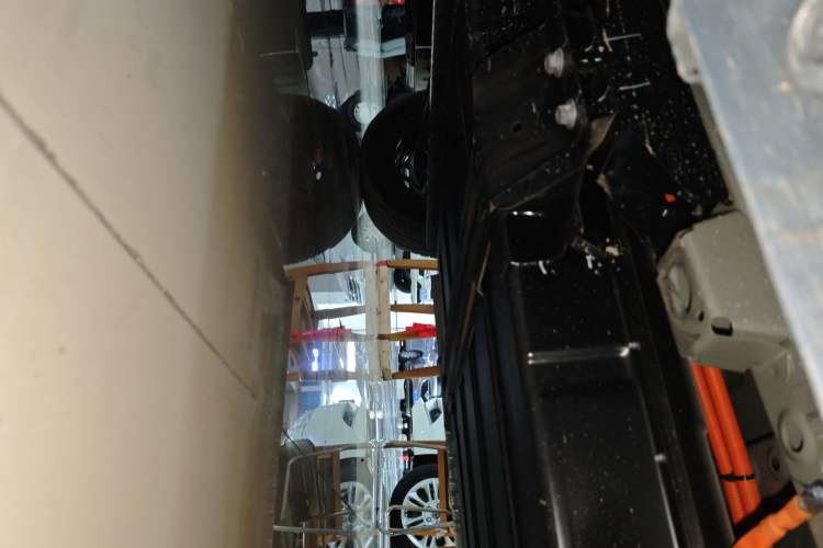 Used Wuling Yangguang 2025 Model 400km Bus Edition—Comfort Edition Chassis Front Left