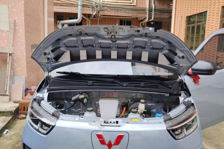 Used Wuling Yangguang 2025 Model 400km Bus Edition—Comfort Edition Engine Bay