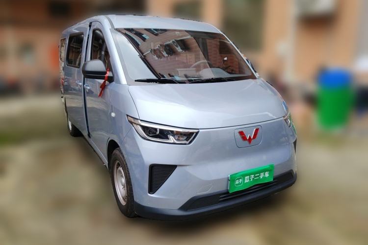 Used Wuling Yangguang 2025 Model 400km Bus Edition—Comfort Edition Front Right 45 Deg