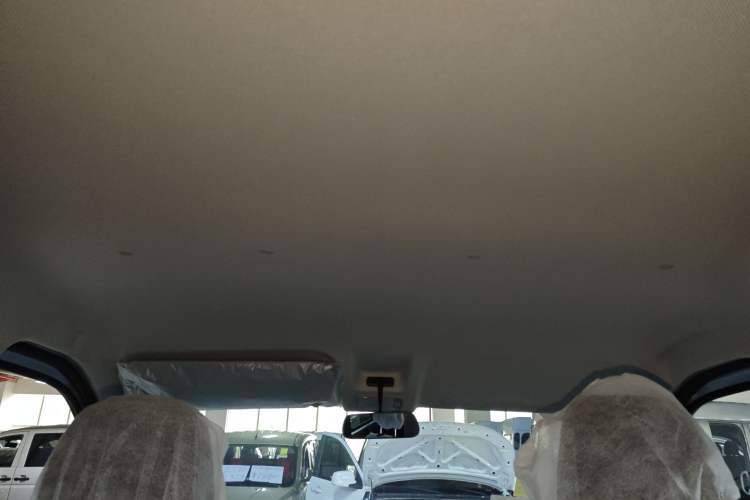 Used Wuling Yangguang 2025 Model 400km Bus Edition—Comfort Edition Headliner