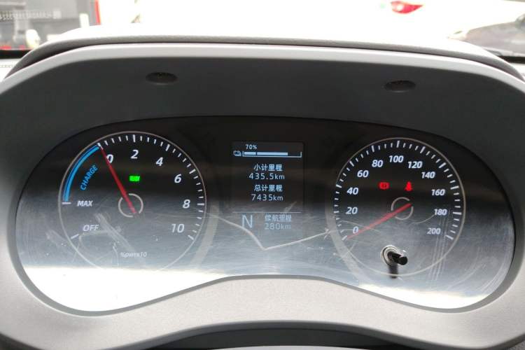 Used Wuling Yangguang 2025 Model 400km Bus Edition—Comfort Edition Instrument Cluster