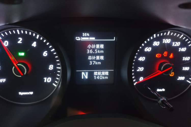 Used Wuling Yangguang 2025 Model 400km Bus Edition—Comfort Edition Odometer Close Up