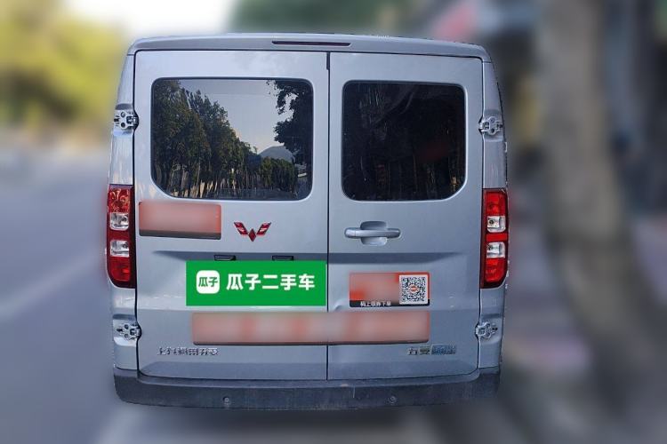 Used Wuling Yangguang 2025 Model 310KM Bus Edition—Customized by CATL Rear