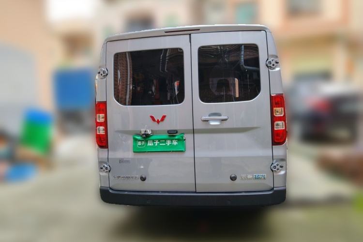 Used Wuling Yangguang 2025 Model 400km Bus Edition—Comfort Edition Rear