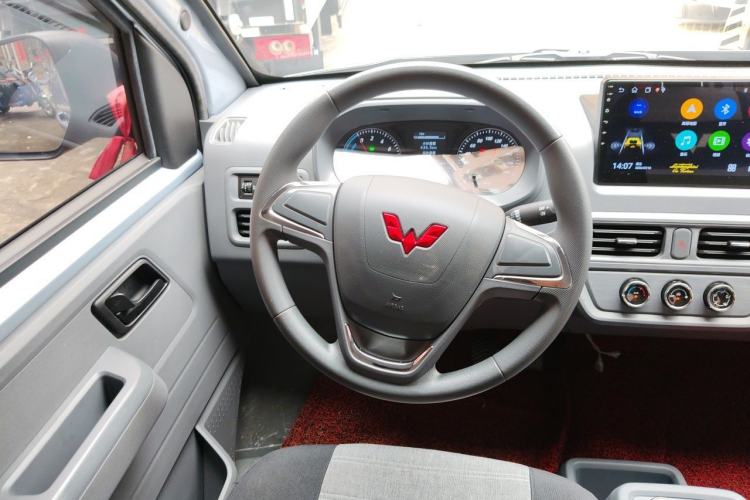 Used Wuling Yangguang 2025 Model 400km Bus Edition—Comfort Edition Steering Wheel