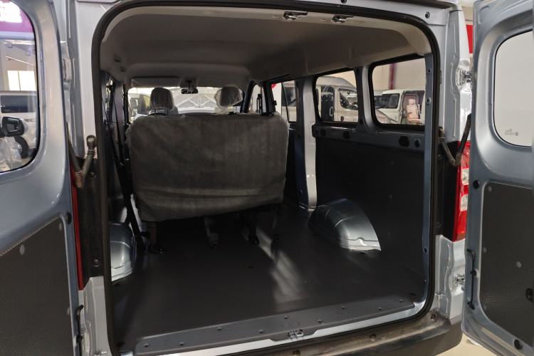 Used Wuling Yangguang 2025 Model 400km Bus Edition—Comfort Edition Trunk