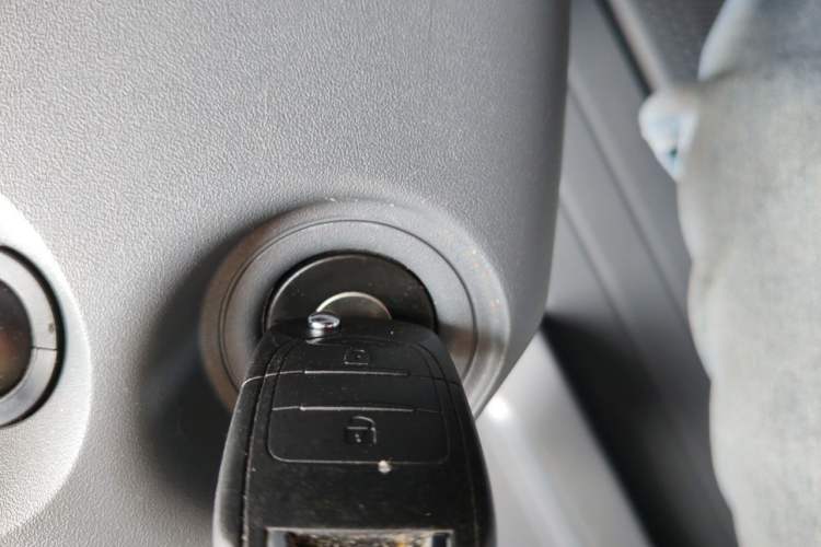 Used Wuling Yangguang 2025 Model 400km Bus Edition—Comfort Edition Vehicle Key