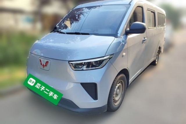 Used Wuling Yangguang 2025 Model 400km Bus Edition—Comfort Edition