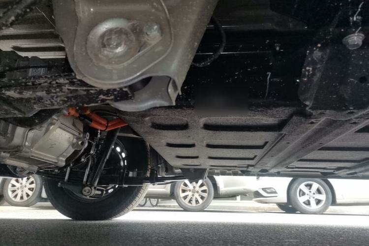 Used Wuling Yangguang 2025 Model 400km Bus Edition—Comfort Edition Chassis Rear Right