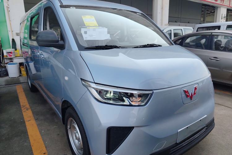 Used Wuling Yangguang 2025 Model 400km Bus Edition—Comfort Edition Exterior 2