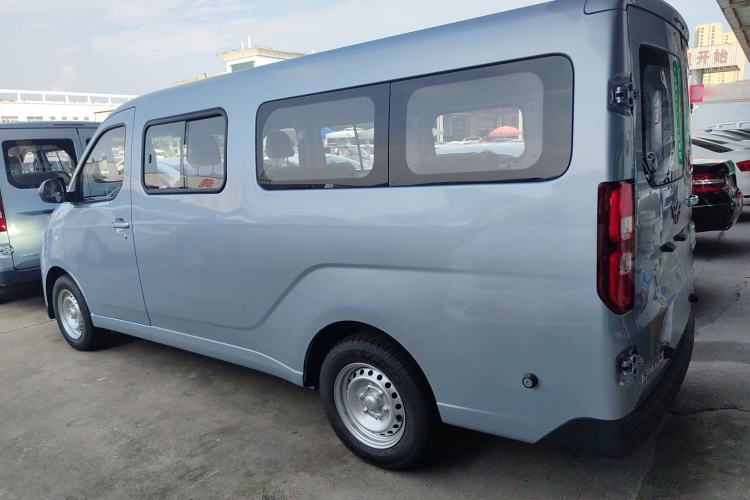 Used Wuling Yangguang 2025 Model 400km Bus Edition—Comfort Edition Exterior 3