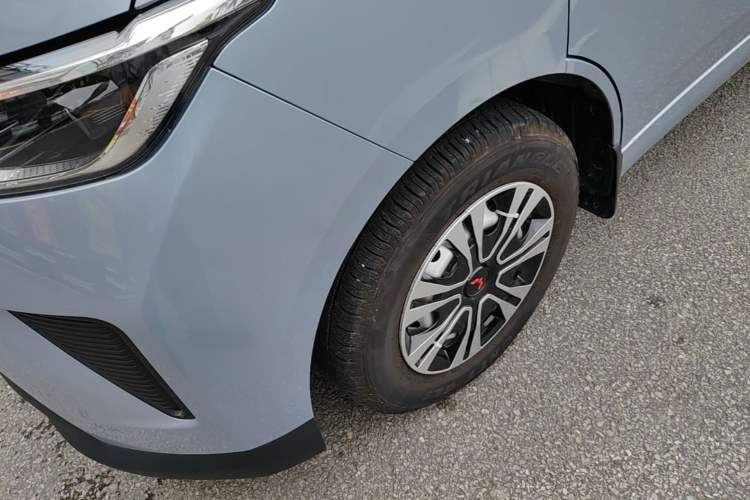 Used Wuling Yangguang 2025 Model 400km Bus Edition—Comfort Edition Exterior 4