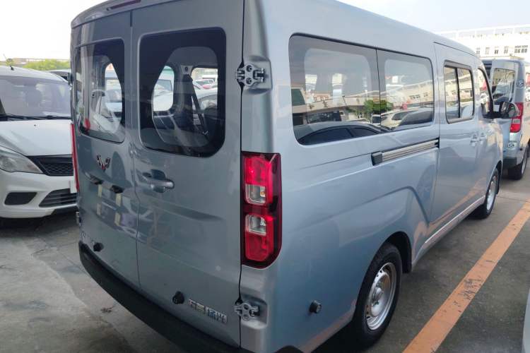 Used Wuling Yangguang 2025 Model 400km Bus Edition—Comfort Edition Exterior 5