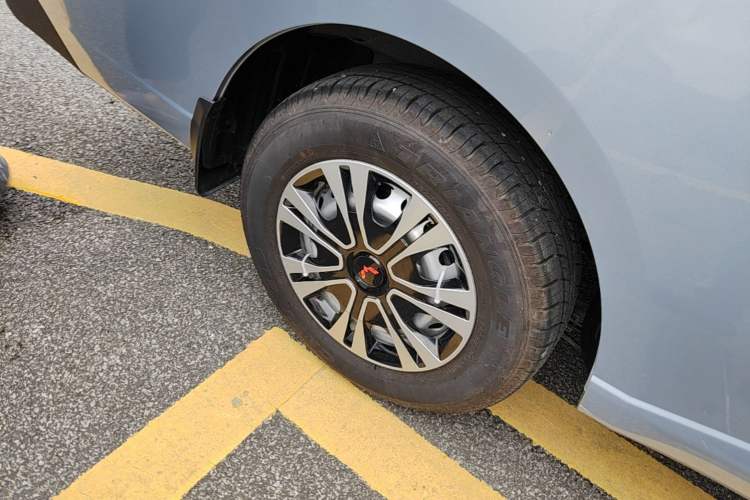 Used Wuling Yangguang 2025 Model 400km Bus Edition—Comfort Edition Exterior 5
