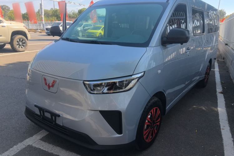 Wuling Yangguang 2025 Model 400km Bus Edition—Comfort Edition