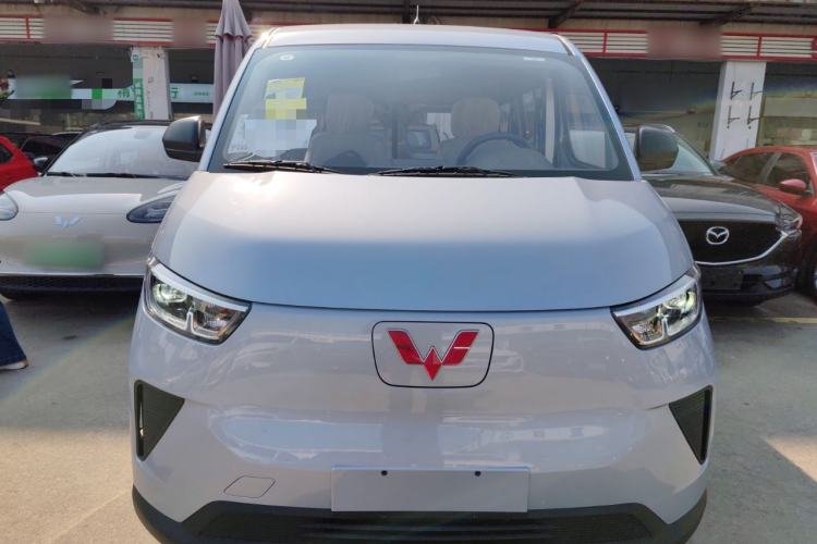 Used Wuling Yangguang 2025 Model 400km Bus Edition—Comfort Edition Front